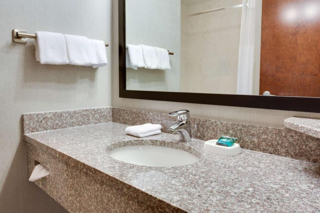 Drury Inn & Suites Middletown Franklin - Image 3
