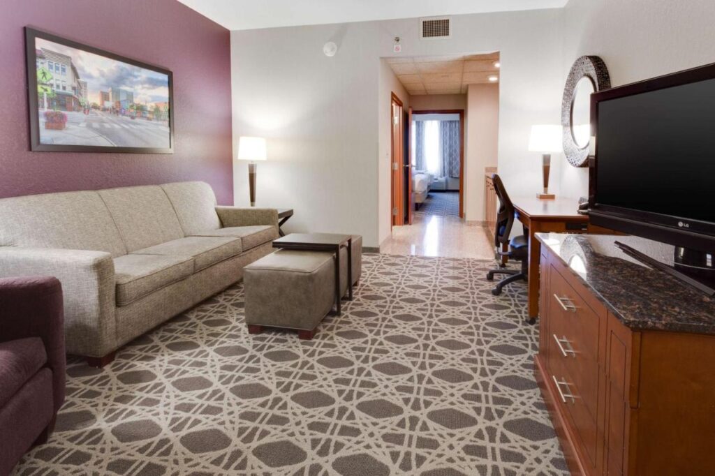 Drury Inn & Suites Middletown Franklin - Image 6