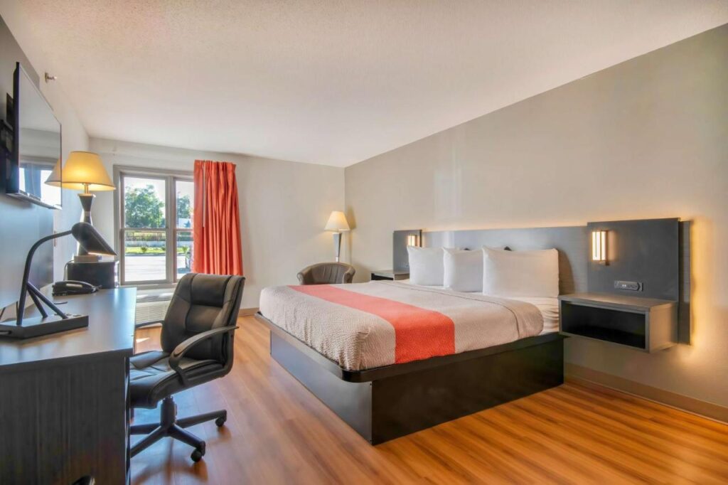 Motel 6 Walton, KY - Richwood - Cincinnati Airport South - Image 1