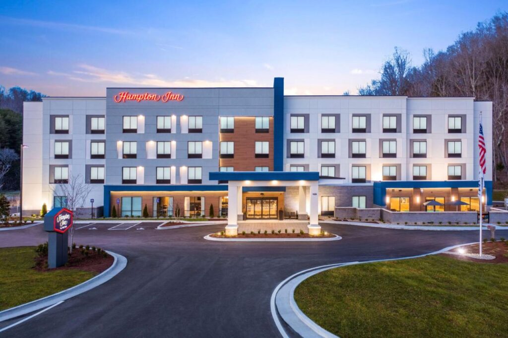 Hampton Inn by Hilton Ashland City, Tn - Image 1
