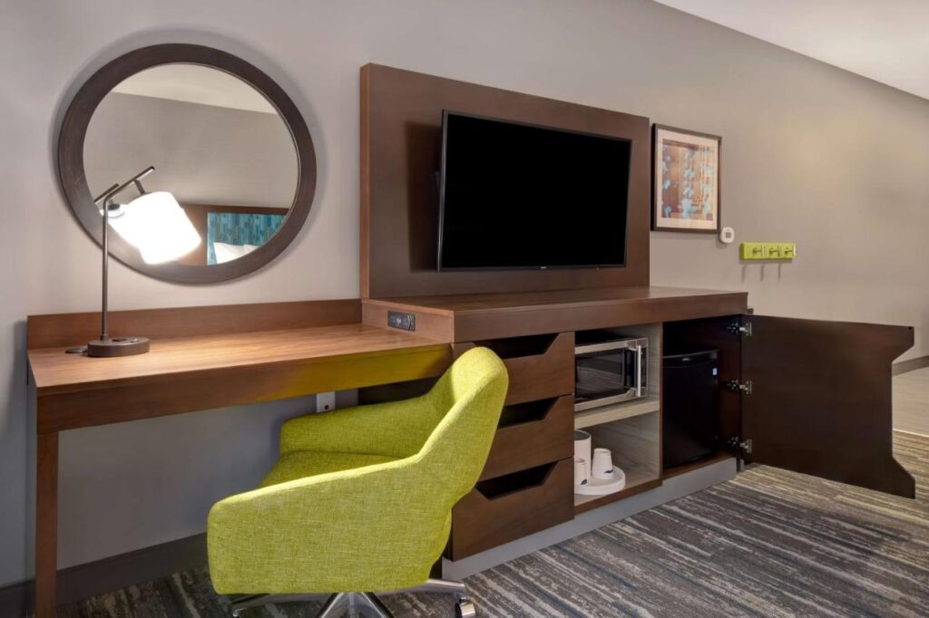 Hampton Inn Pleasant View - Image 5