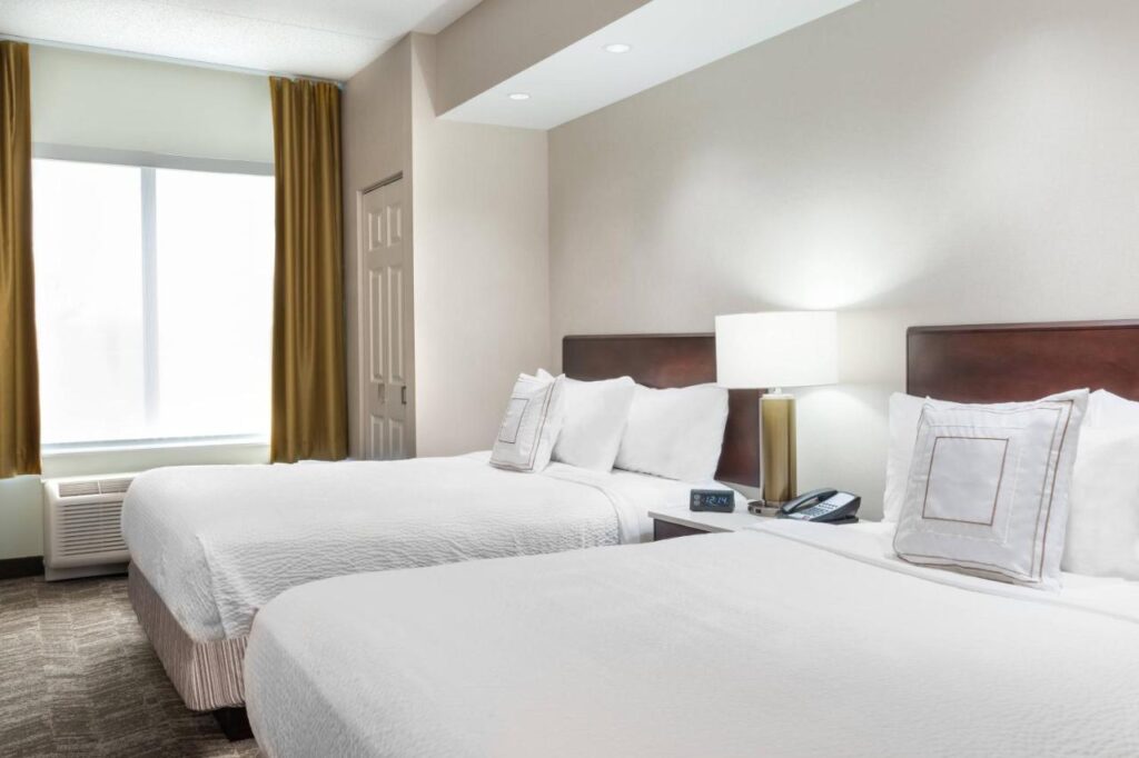 SpringHill Suites by Marriott Cleveland Solon - Image 5