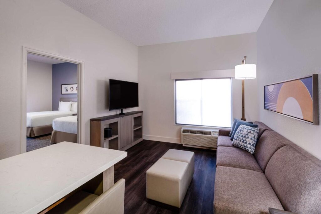 Hyatt House Colorado Springs Airport - Image 2