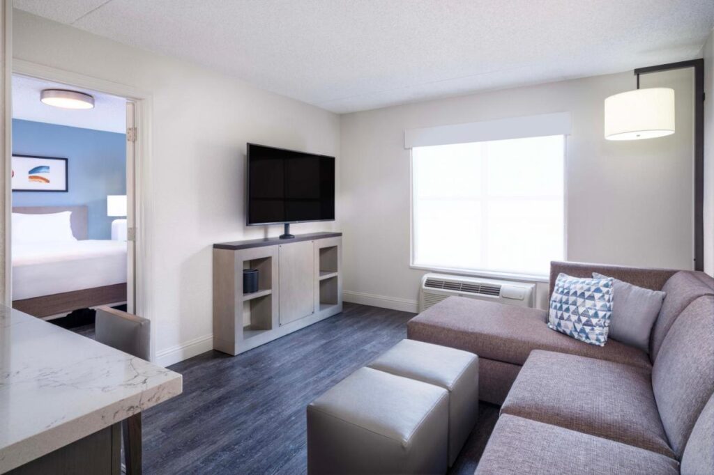 Hyatt House Colorado Springs Airport - Image 4