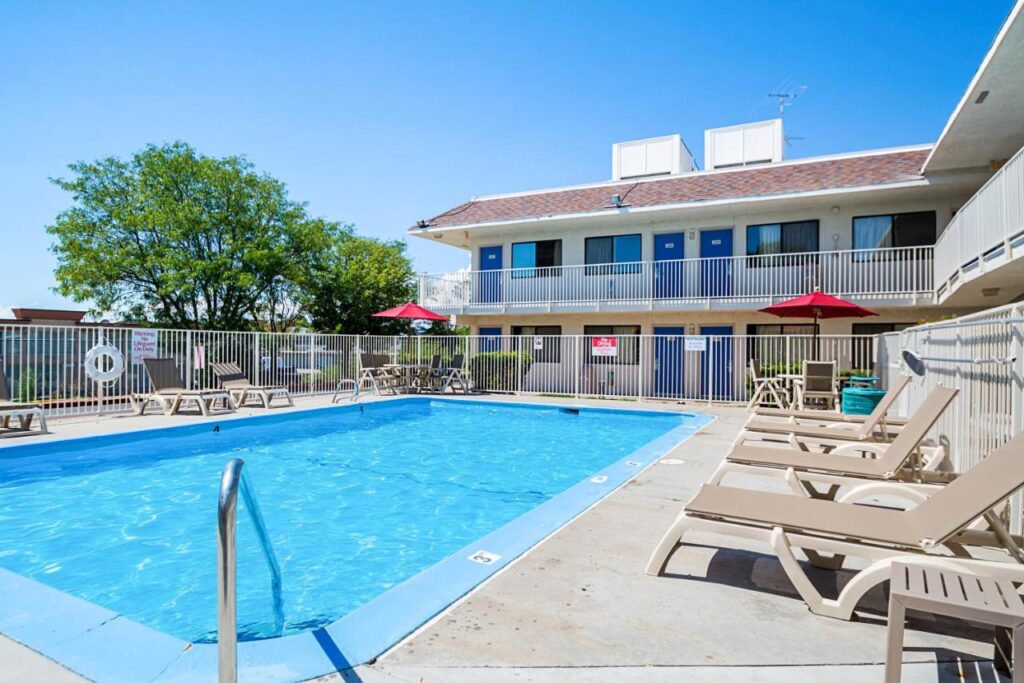 Motel 6-Pueblo, CO - I-25 - Image 1