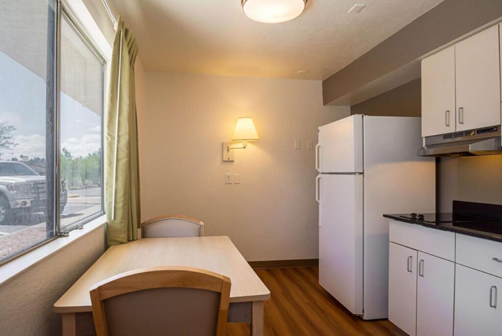 Motel 6-Pueblo, CO - I-25 - Image 4