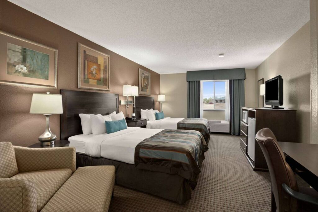 Wingate by Wyndham Pueblo - Image 3