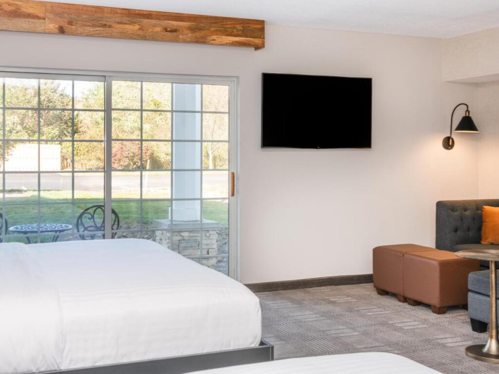 Cherry Valley Hotel - Image 4