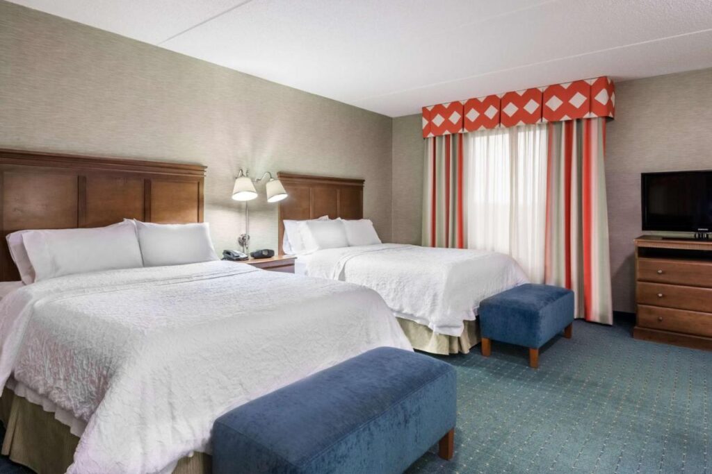 Hampton Inn & Suites Columbus Polaris - Image 4
