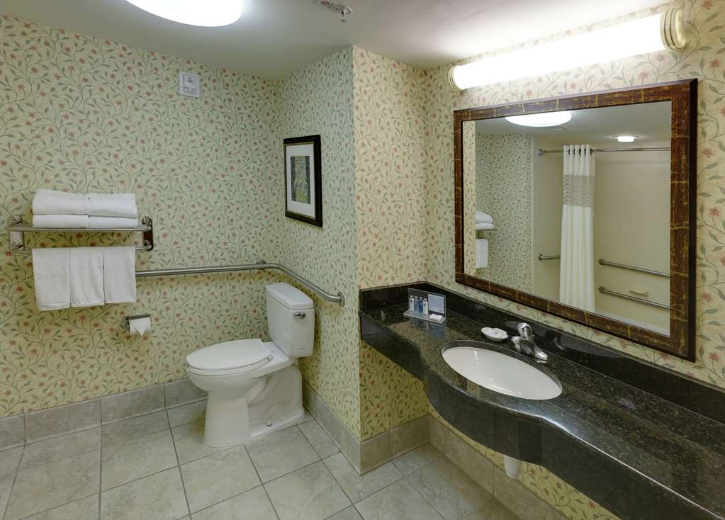 Hampton Inn & Suites Columbus Polaris - Image 6