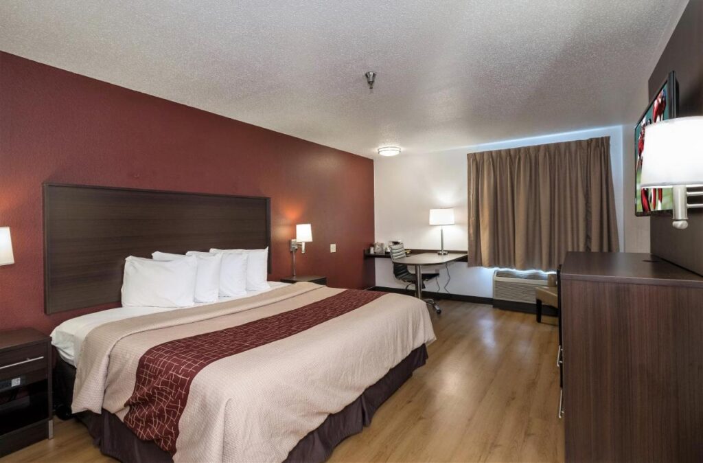 Red Roof Inn Columbus - Hebron - Image 2