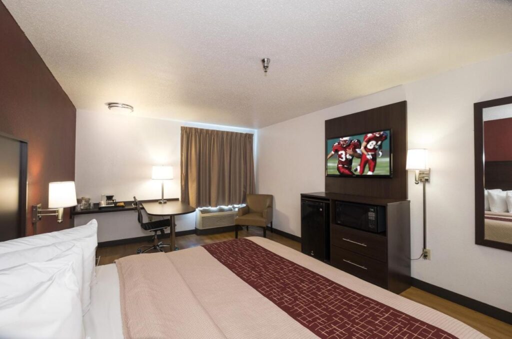 Red Roof Inn Columbus - Hebron - Image 3