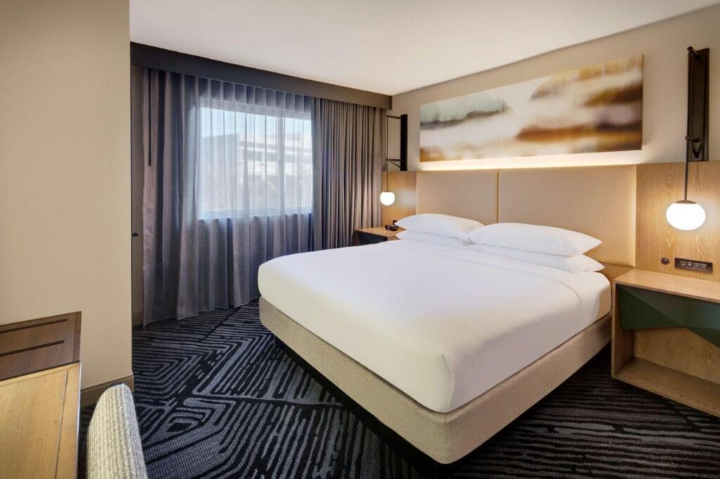 Embassy Suites by Hilton San Rafael Marin County - Image 2