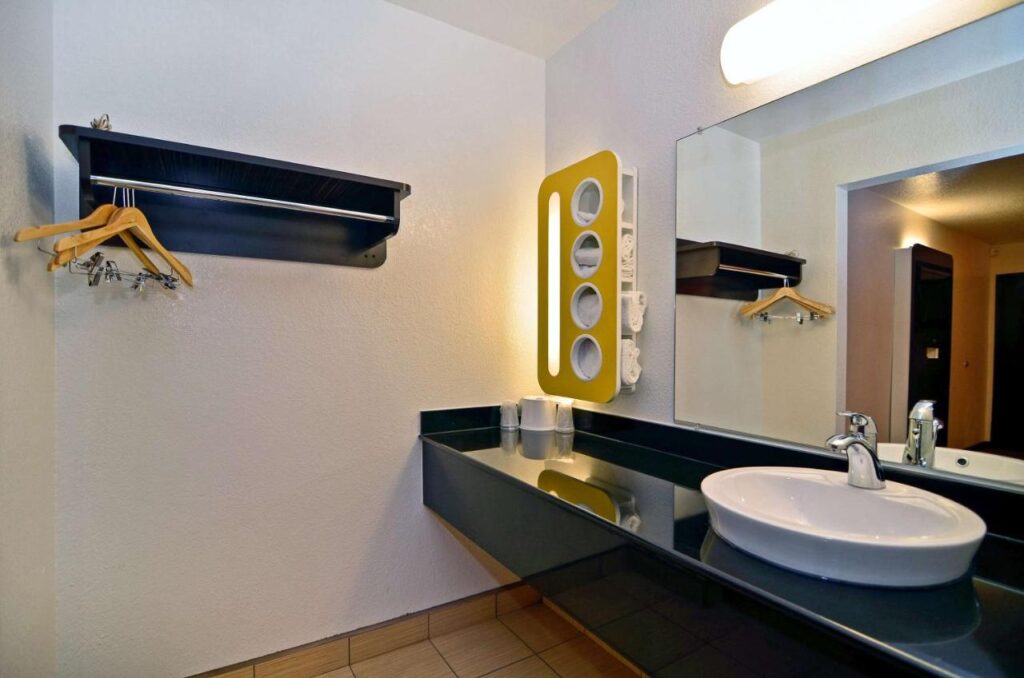 Motel 6-Fairfield, CA - Napa Valley - Image 2
