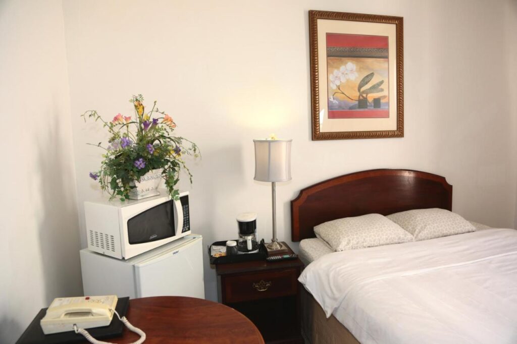 Nash Hotel - Image 5