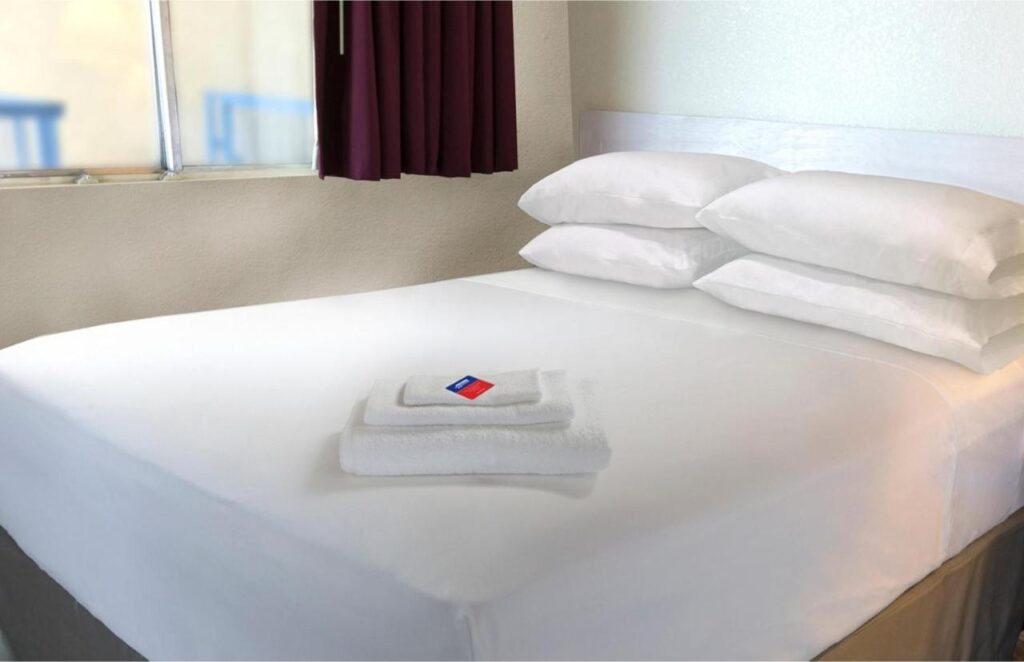 Americas Best Value Inn & Suites Corpus Christi - Image 2