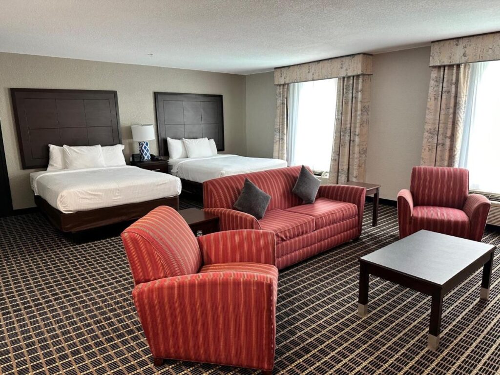 Alexis Hotel & Banquets Dallas Park Central Galleria - Image 1