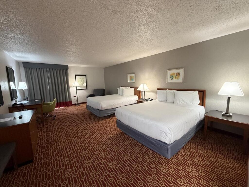 Atrium Hotel and Suites DFW Airport - Image 2