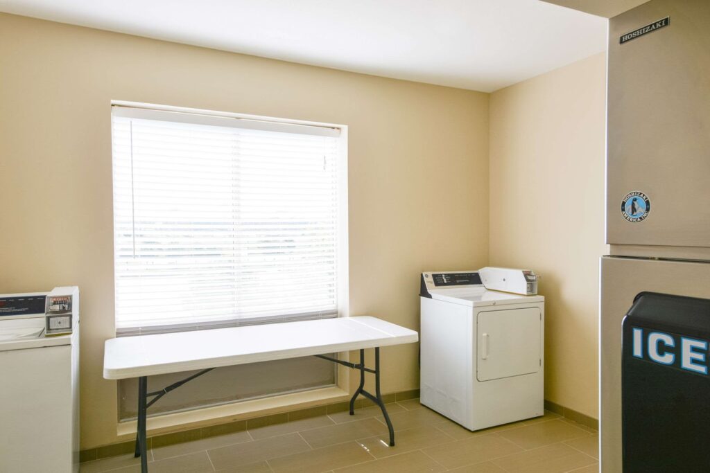 Comfort Suites Frisco - Image 6