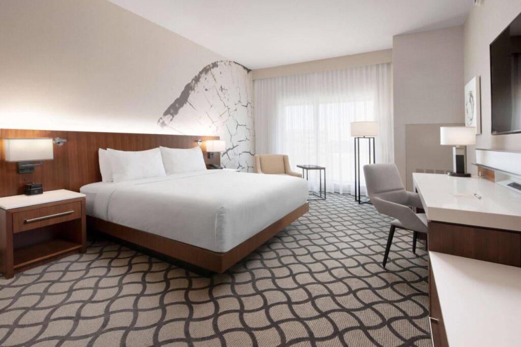 Marriott Dallas Allen Hotel & Convention Center - Image 2