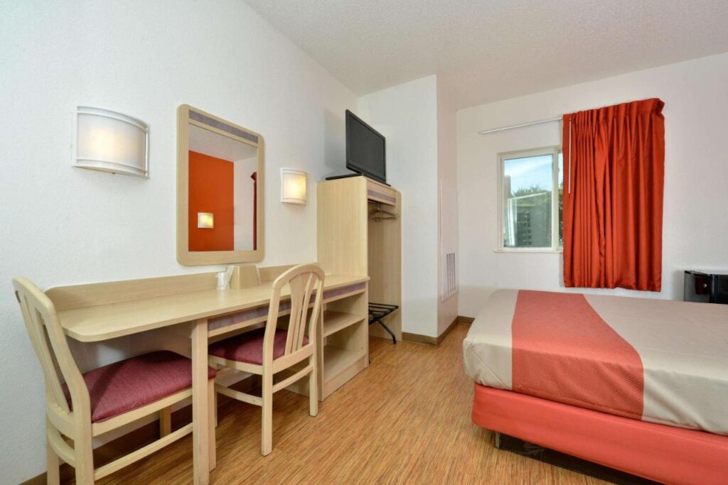 Motel 6-McKinney, TX - North - Image 4