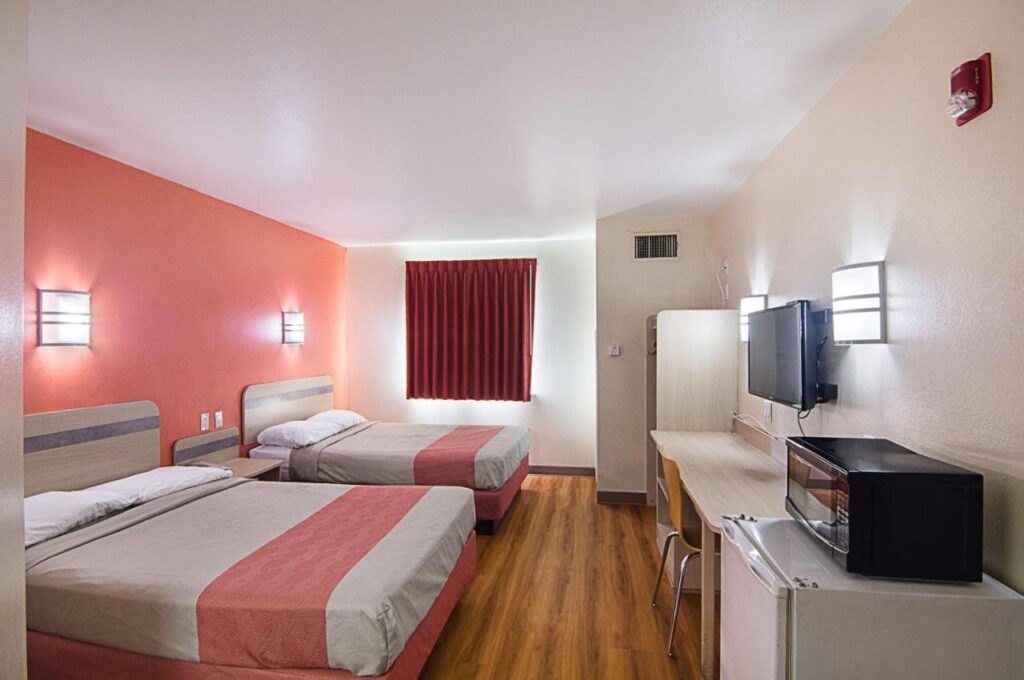 Motel 6-Terrell, TX - Image 4