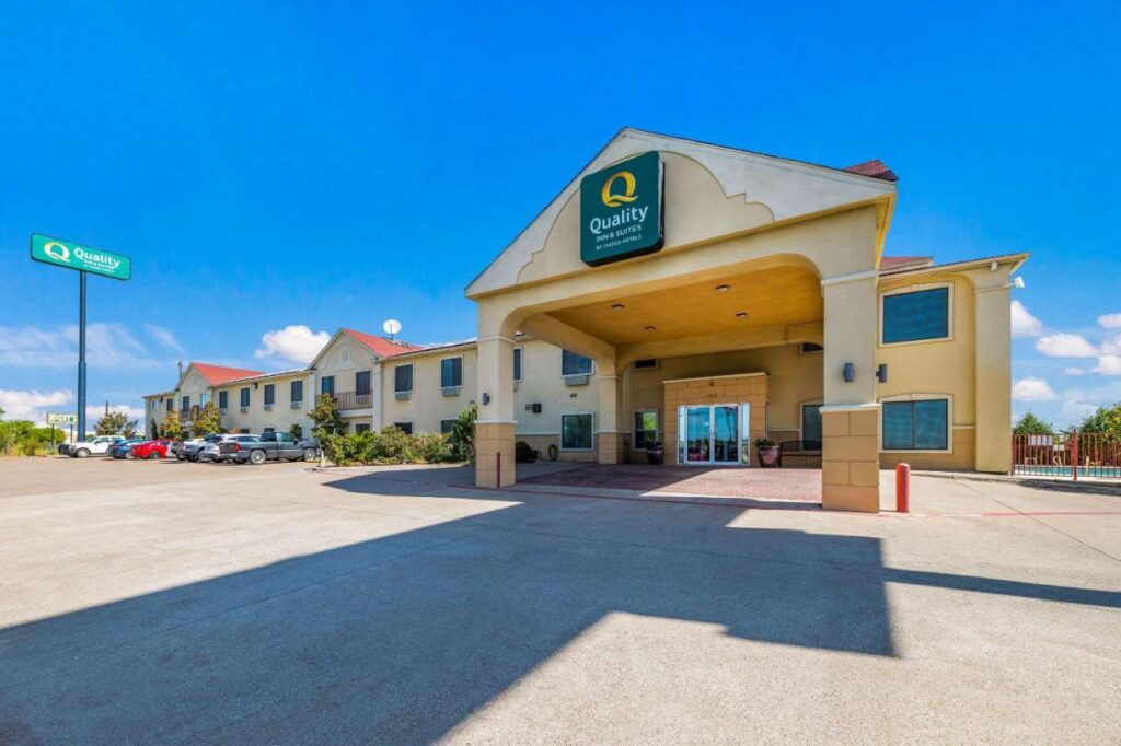 Quality Inn & Suites Terrell - Image 1