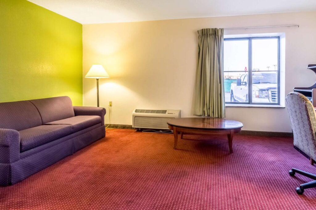 Motel 6-Springfield, OH - Image 2