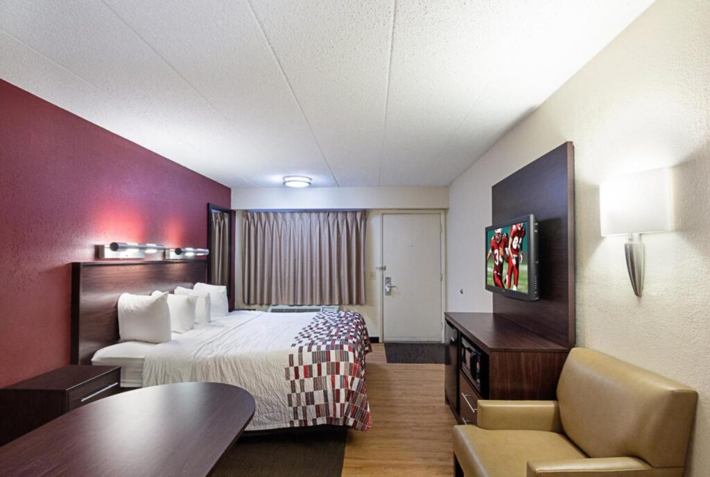 Red Roof Inn Dayton - Fairborn/Nutter Center - Image 2