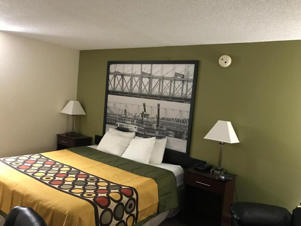 Super 8 by Wyndham Miamisburg Dayton S Area OH - Image 3