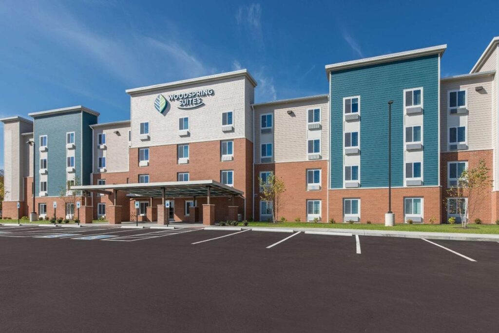 WoodSpring Suites Dayton North - Image 1