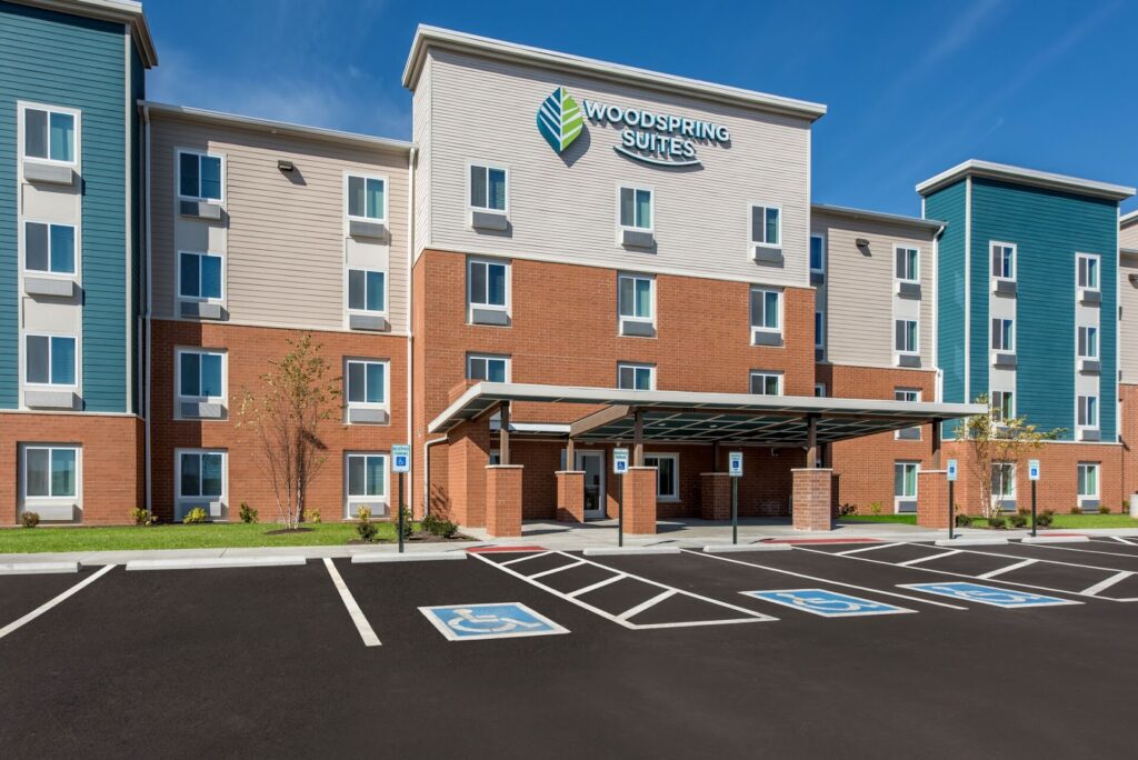 WoodSpring Suites Dayton North - Image 6