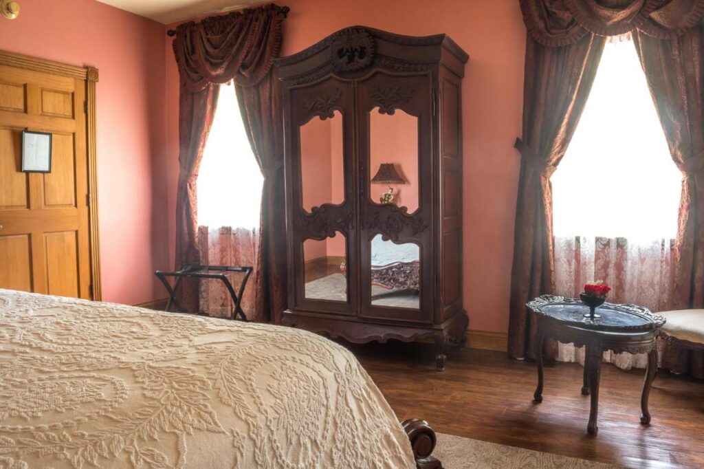 The Ann Stevens House - Image 5