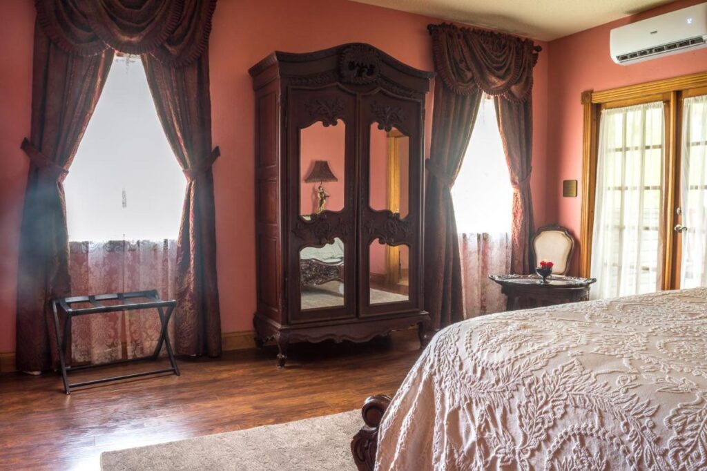 The Ann Stevens House - Image 6