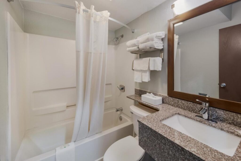 Quality Inn - Denton - Image 1