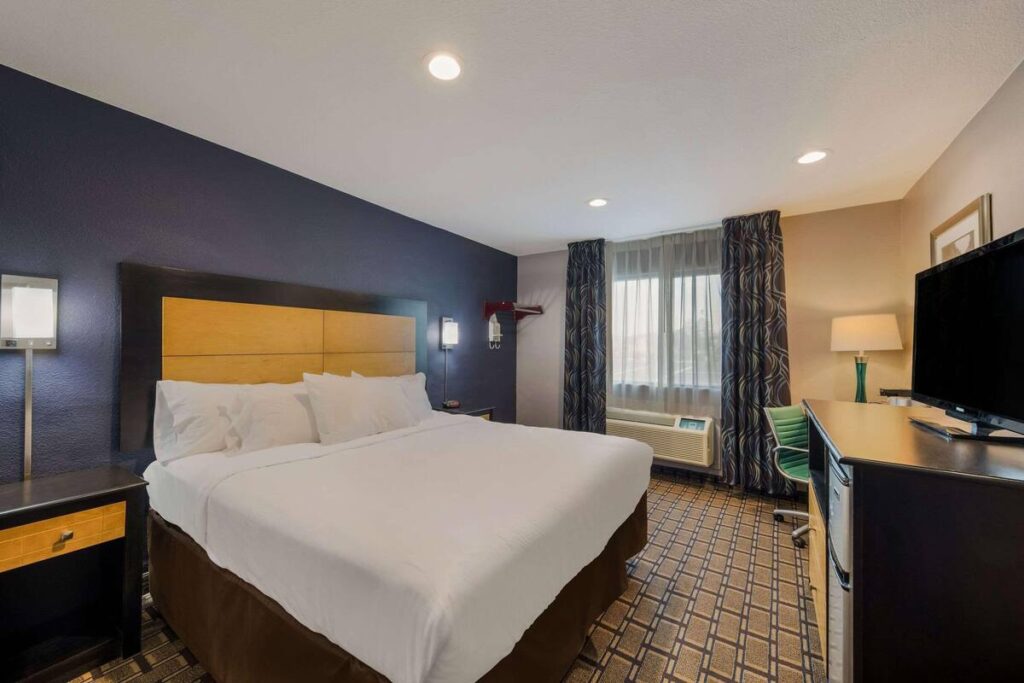 Quality Inn - Denton - Image 4