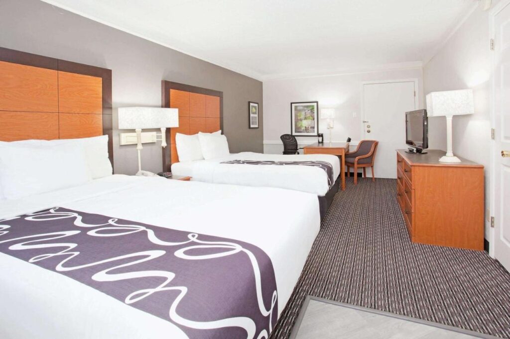 La Quinta Inn by Wyndham Denver Golden - Image 1