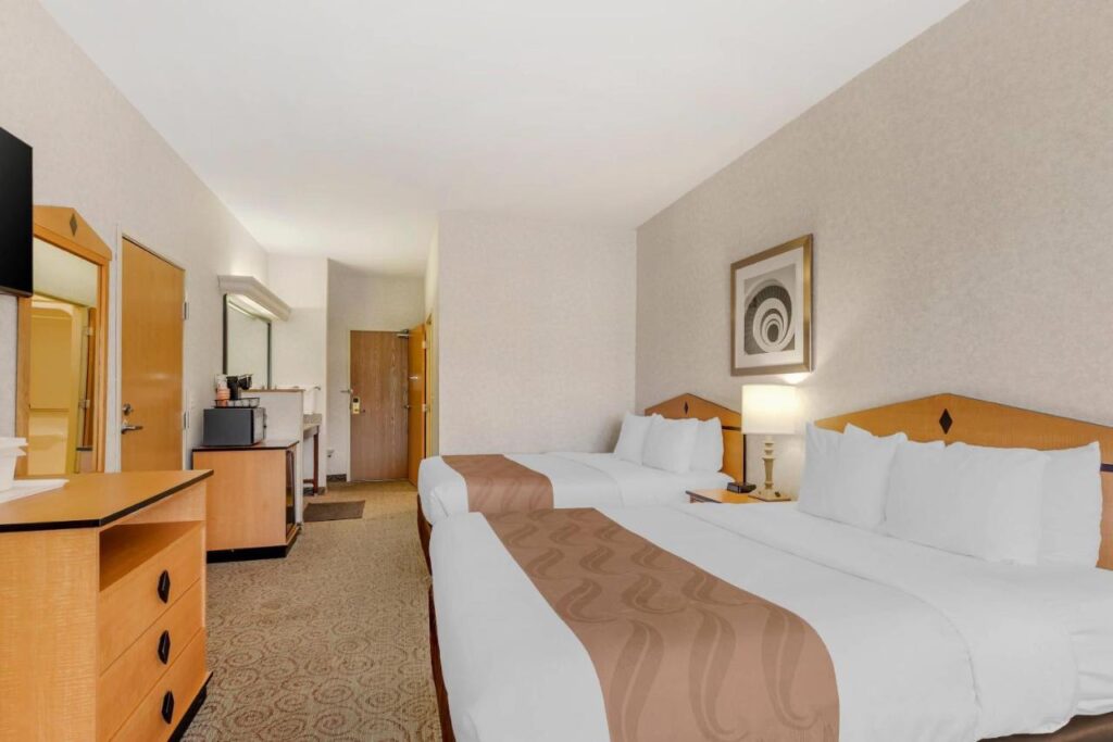 Quality Inn & Suites Denver Airport - Gateway Park - Image 2