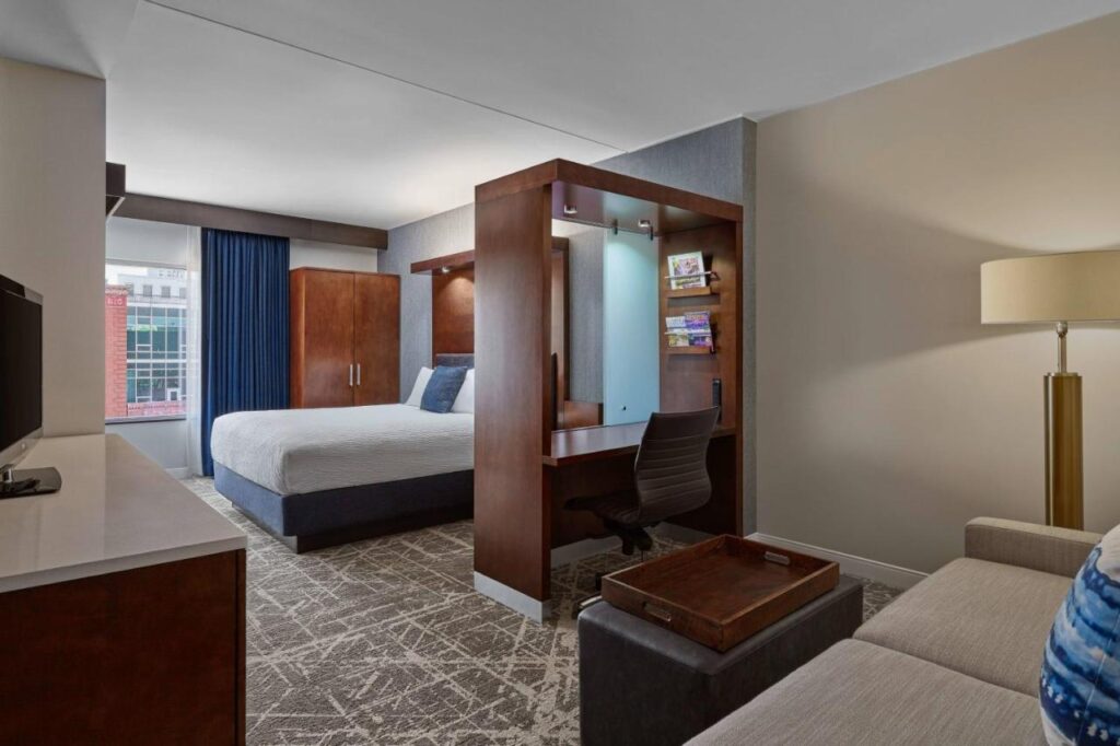 SpringHill Suites by Marriott Denver Downtown - Image 2