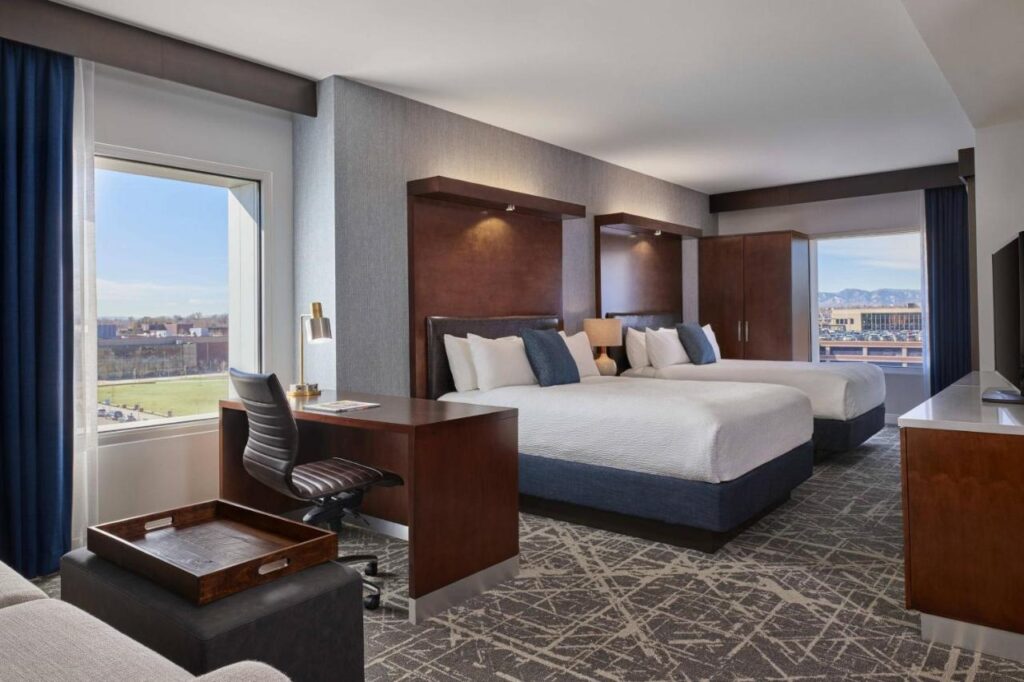 SpringHill Suites by Marriott Denver Downtown - Image 4