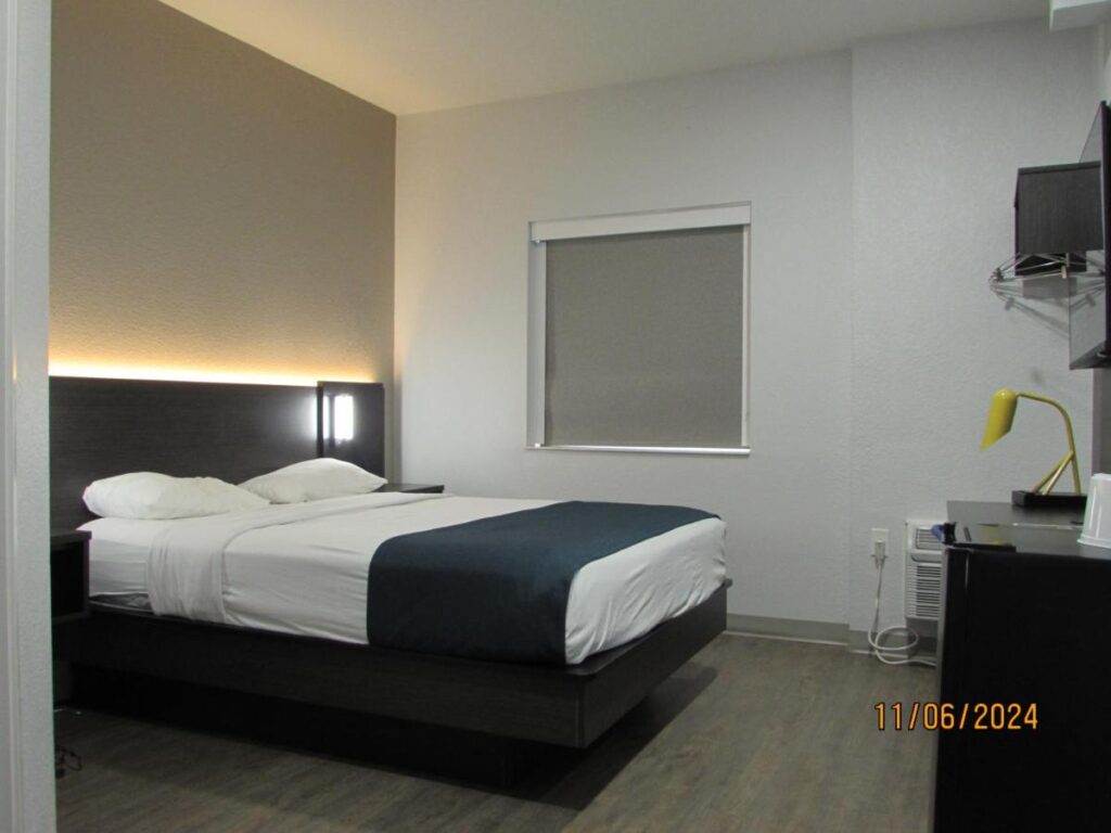 Motel 6-West Des Moines, IA - Image 5
