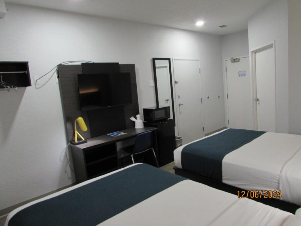 Motel 6-West Des Moines, IA - Image 6