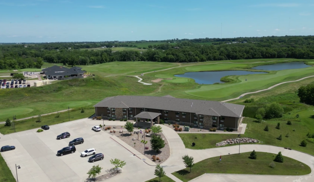 Qube Hotel - Polk City - Image 5