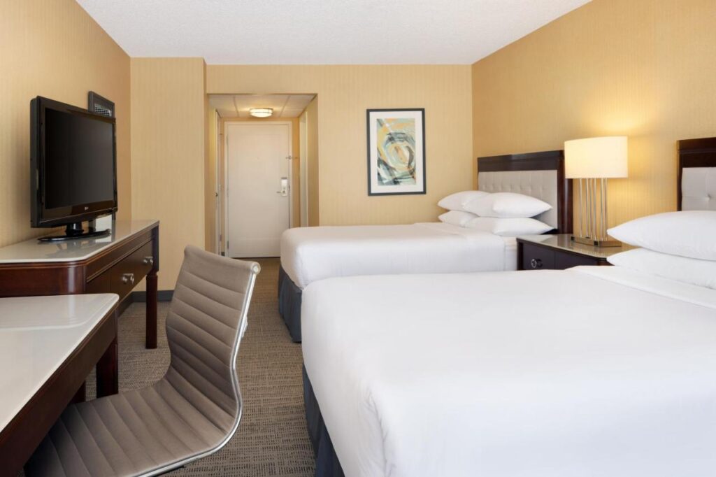 Sheraton West Des Moines - Image 4