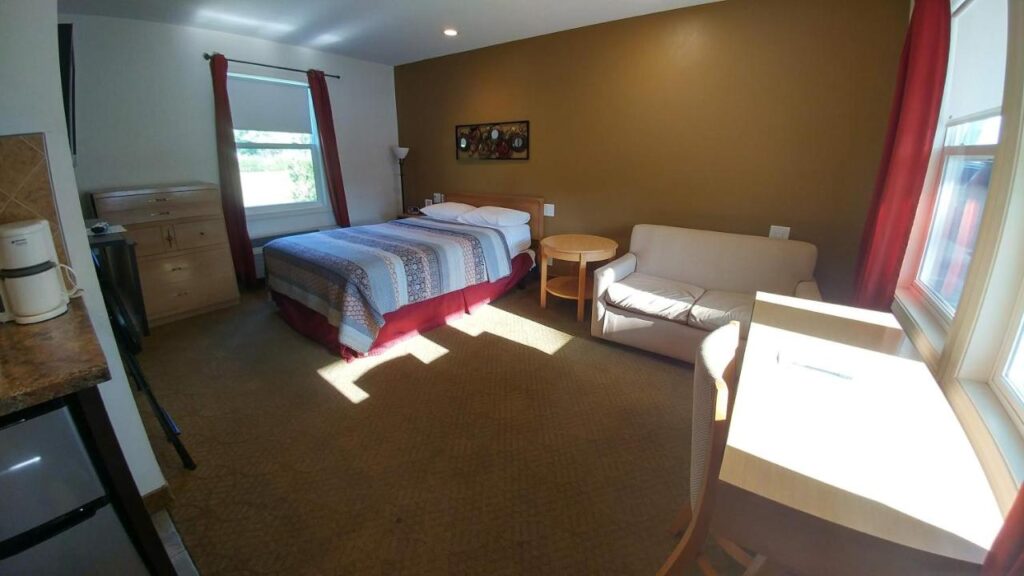 Motel 57 - Image 2