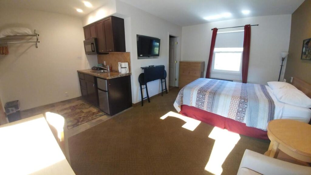 Motel 57 - Image 3