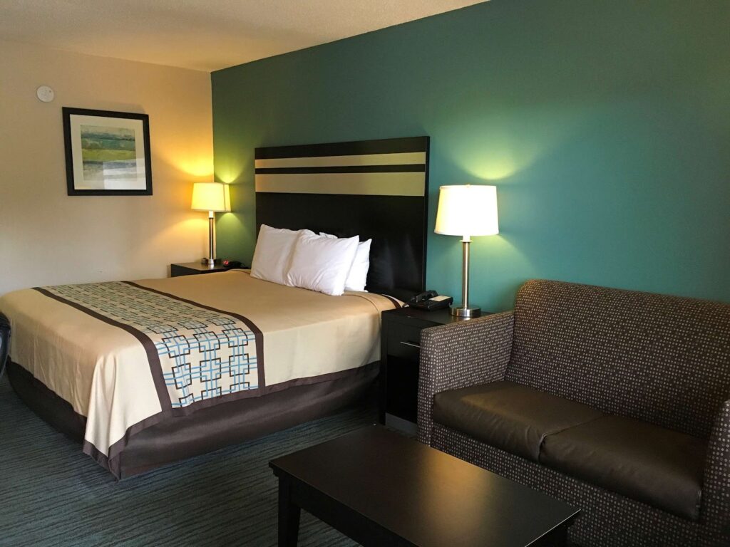 GuestHouse Inn Dothan - Image 6
