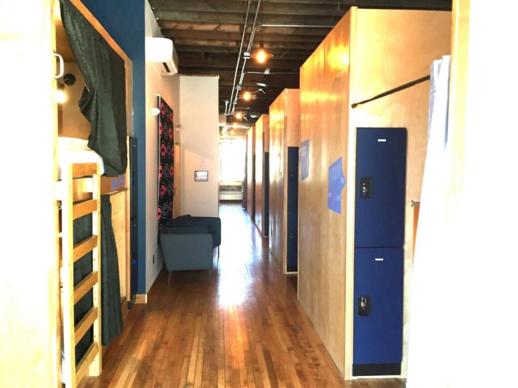 Hostel du Nord - Image 1