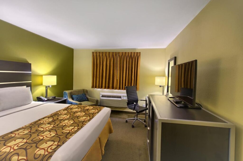 Country Hearth Inn of Knightdale - Image 5