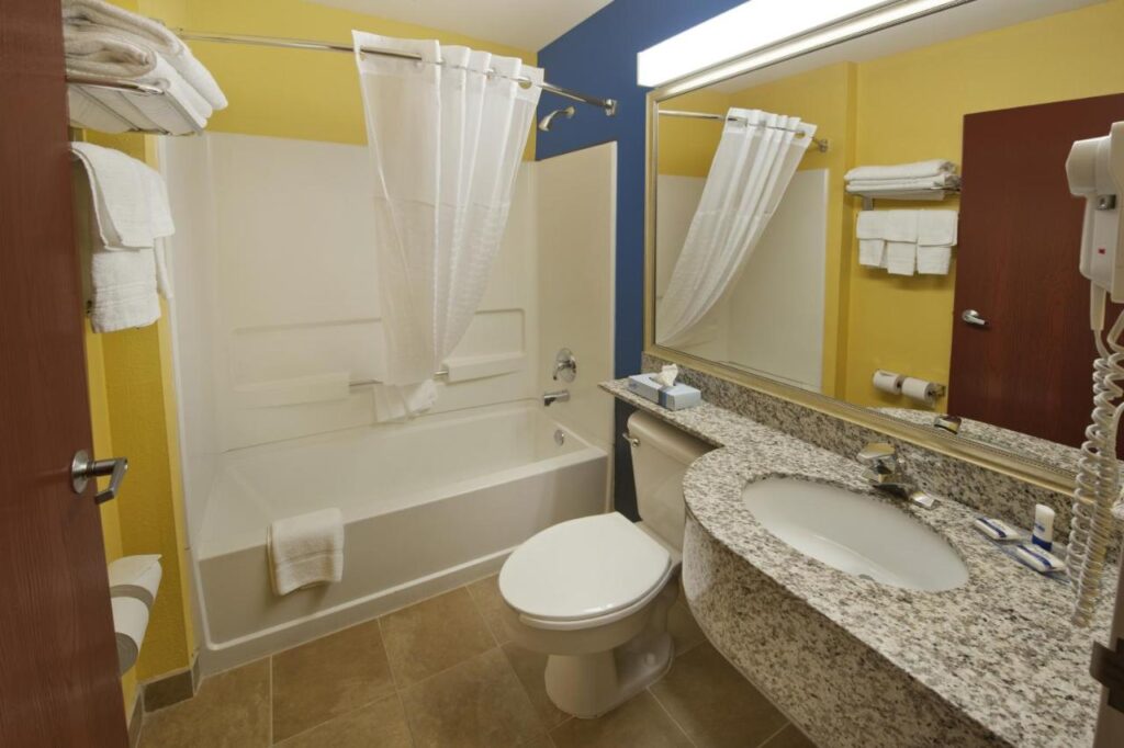 Microtel Inn & Suites by Wyndham Hillsborough - Image 3